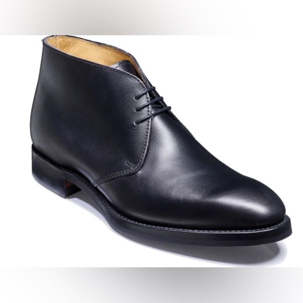 Giorgio Armani Leather Chelsea Ankle Boots Size 10 B67‎